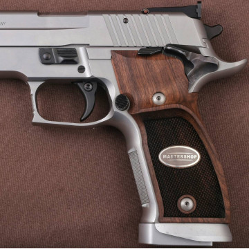 Sig Sauer X-Five P226 / X-Five SO / X-Five AL / X-Six / X-Six AL Wooden (Turkish Walnut) Silver Logo Handgun Grip
